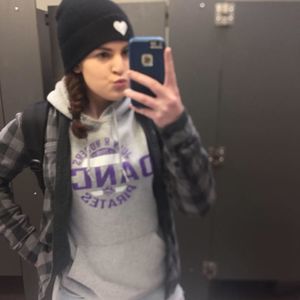 Meet your Posher, Cierra